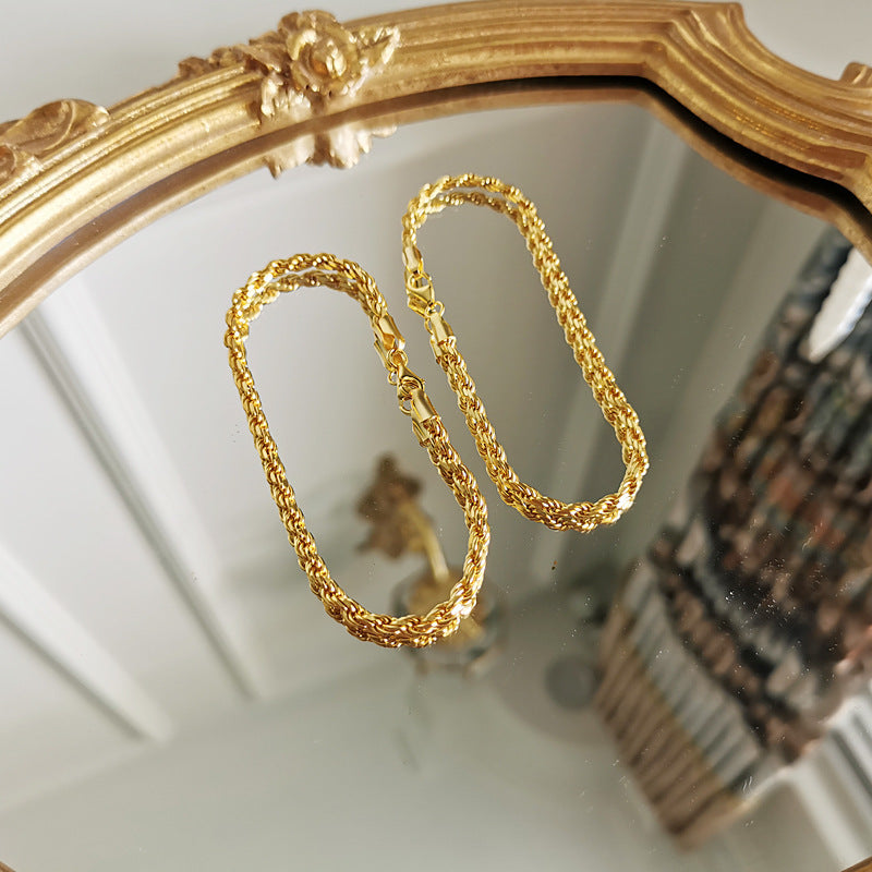 NORAS FAVORITE ARMBAND