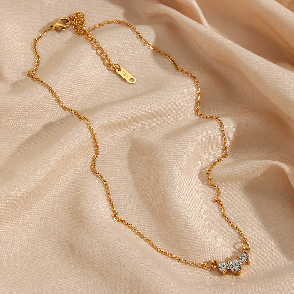 NORAS JACQUALINE DIAMOND HALSKETTE