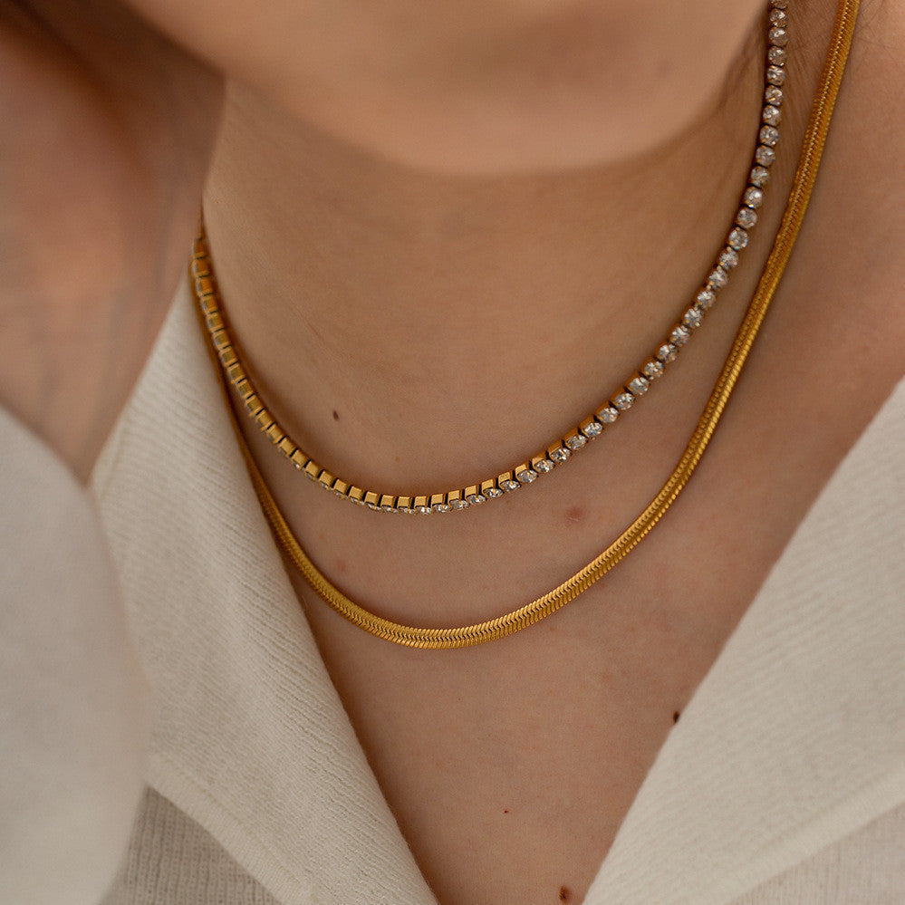 NORAS GOLD & SHINY HALSKETTE