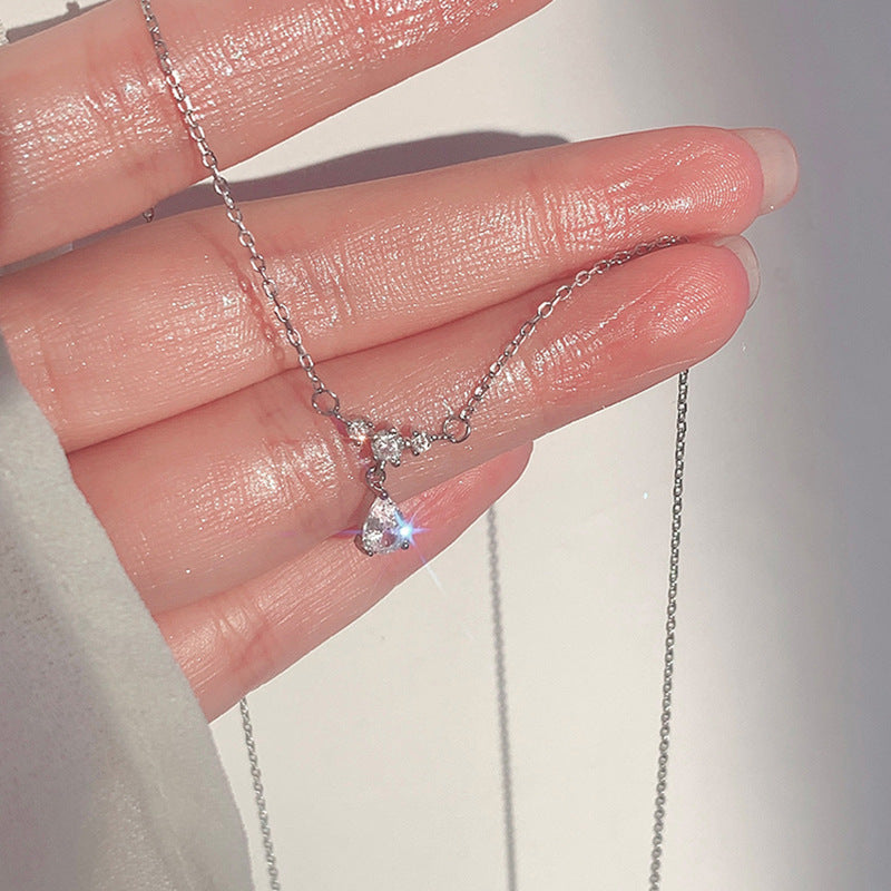NORAS TEAR DROP HALSKETTE