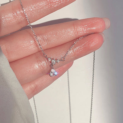 NORAS TEAR DROP HALSKETTE